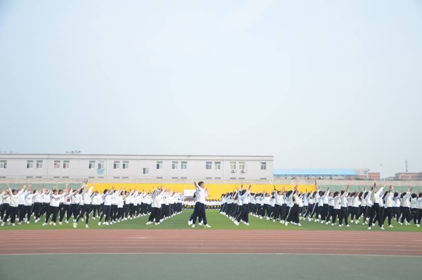 說明: C:\Users\h'p\AppData\Local\Temp\HZ$D.216.2938\HZ$D.216.2943\經(jīng)管學(xué)院廣播體操比賽活動(dòng)圓滿落幕\照片\DSC_0441.JPG