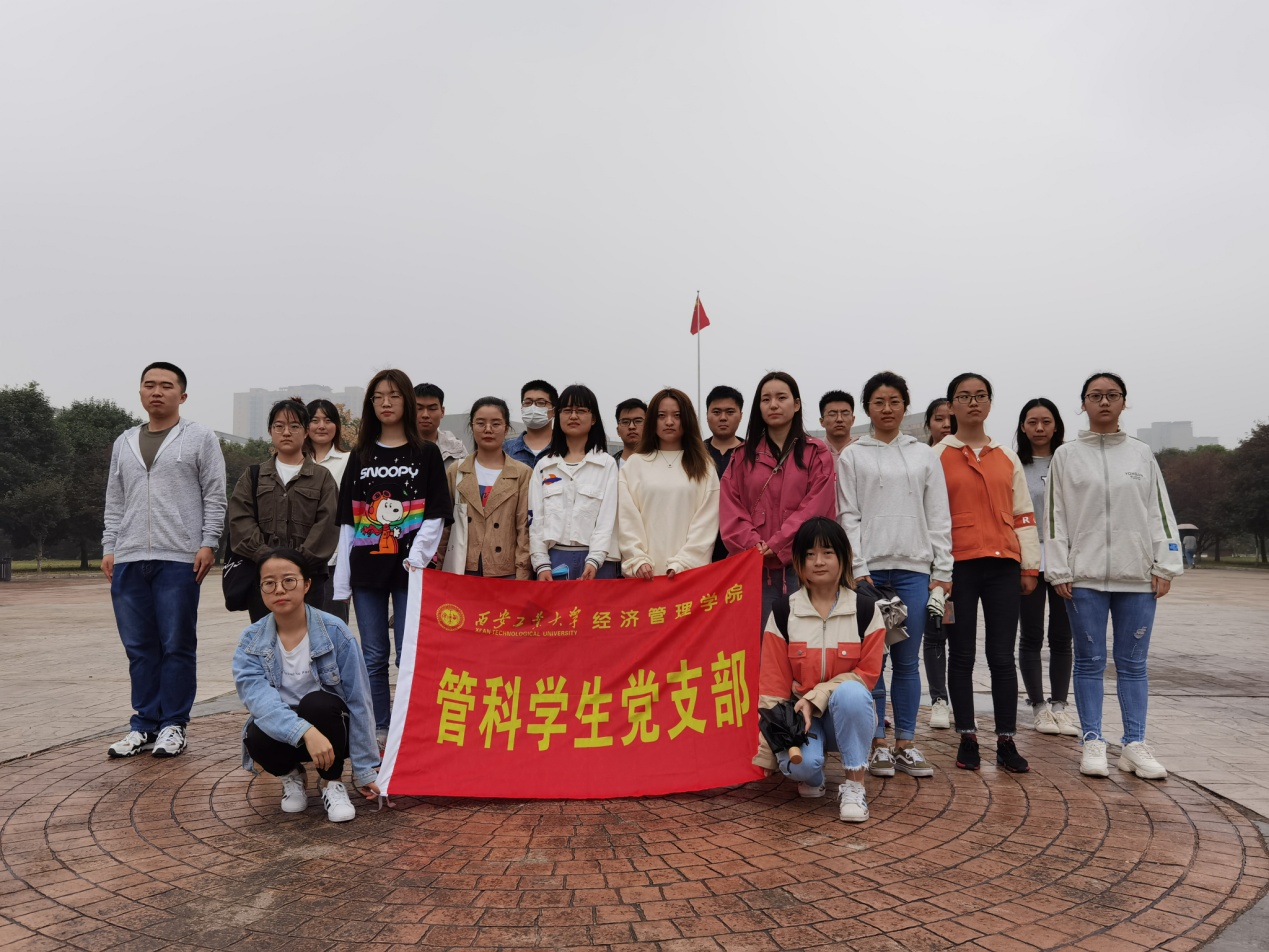 說(shuō)明: C:\Users\Administrator\Desktop\10.1國(guó)旗下的表白\10.1視頻及照片\2.jpg