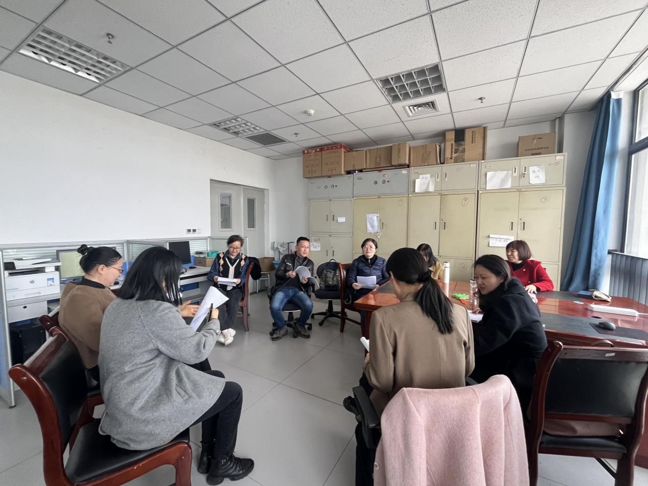 3月18日 經(jīng)濟教工支部學習會